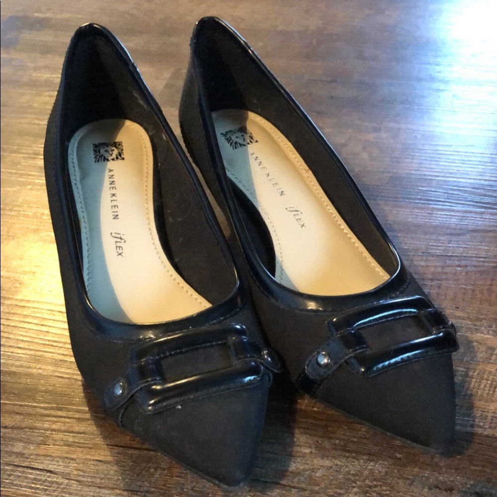 Black 1 inch heels.
